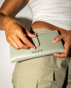Essence Flap Wallet | Rusty Fashion