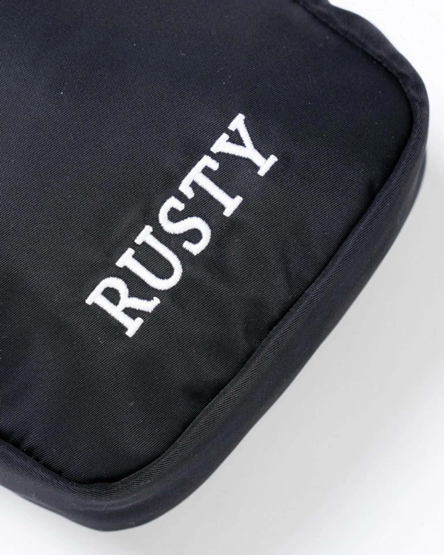 Marathon Nylon Coin Pouch | Rusty Online