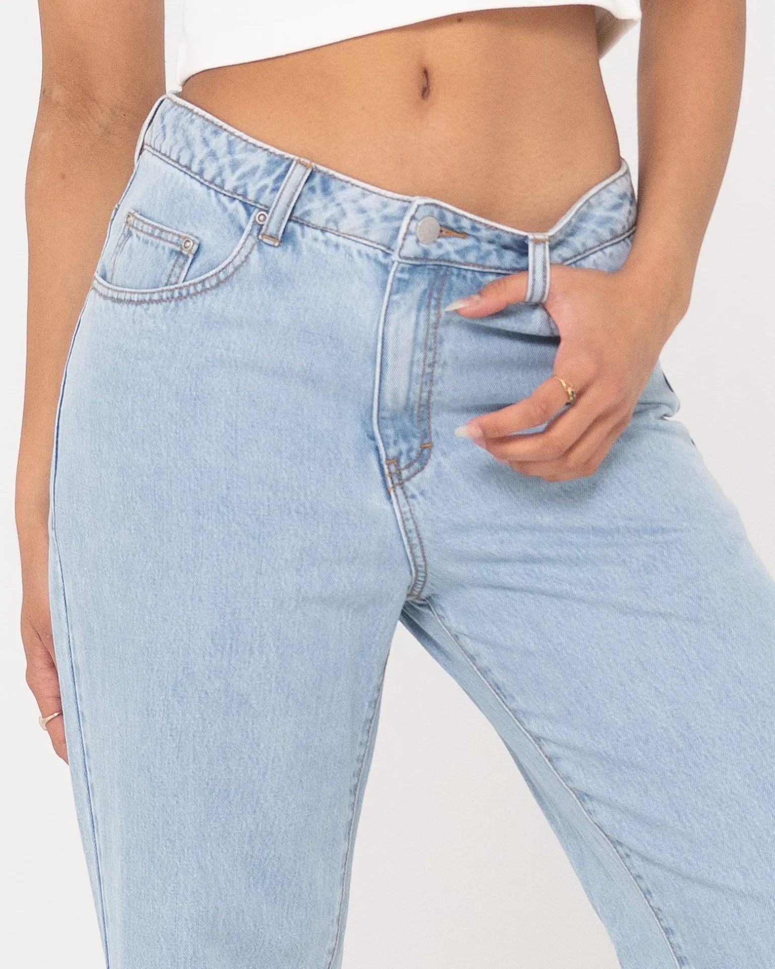 Mid Rise Straight Leg Jean | Rusty Outlet