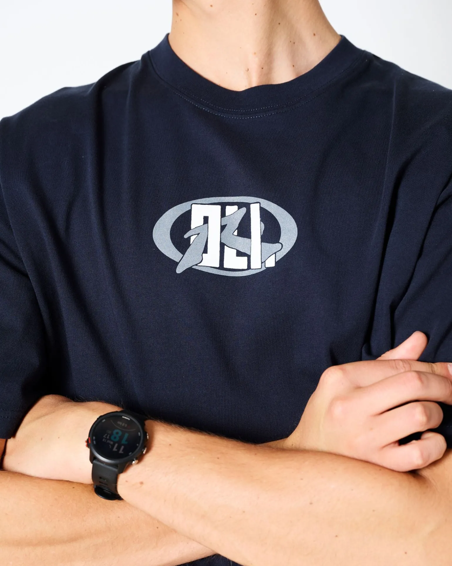 Oli X Badge Tee | Rusty Best Sale