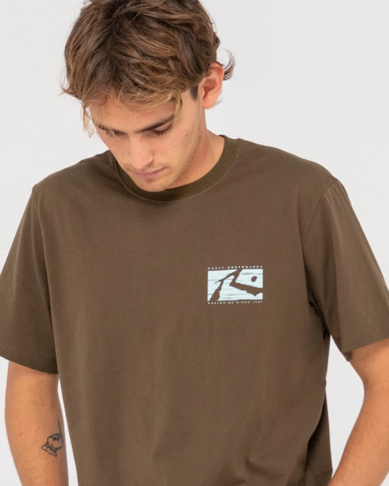 R Dot Short Sleeve Graphic Tee | Rusty Shop
