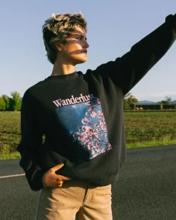Wanderlust Oversize Graphic Crew Fleece | Rusty Outlet